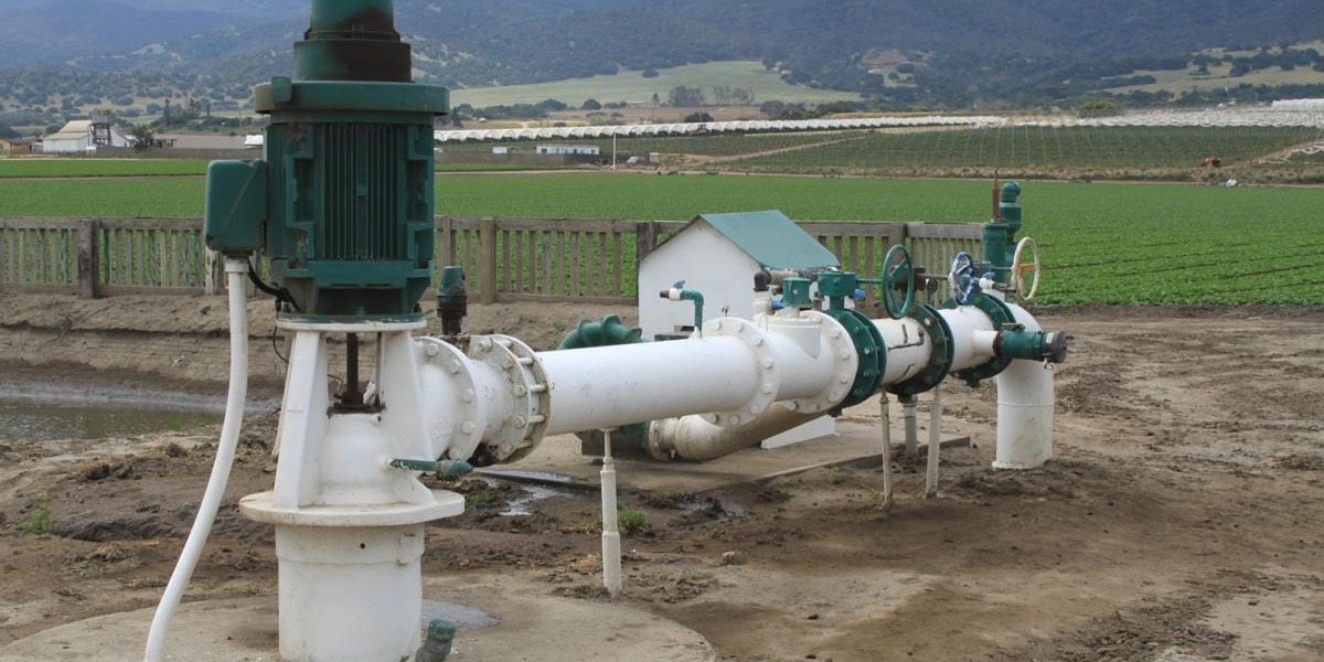 Pipe with groundwater.